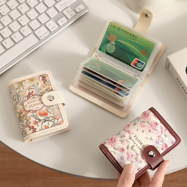 ⁦Women's Flower Oil Painting Retro Style Large Capacity Card Holder⁩ - الصورة ⁦6⁩