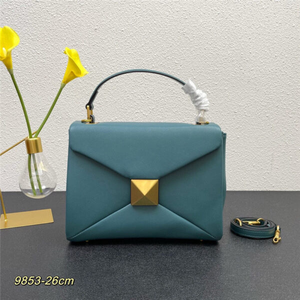 Women's Fashion Veil Portable Retro Brass Metal Shoulder Bag - Image 2