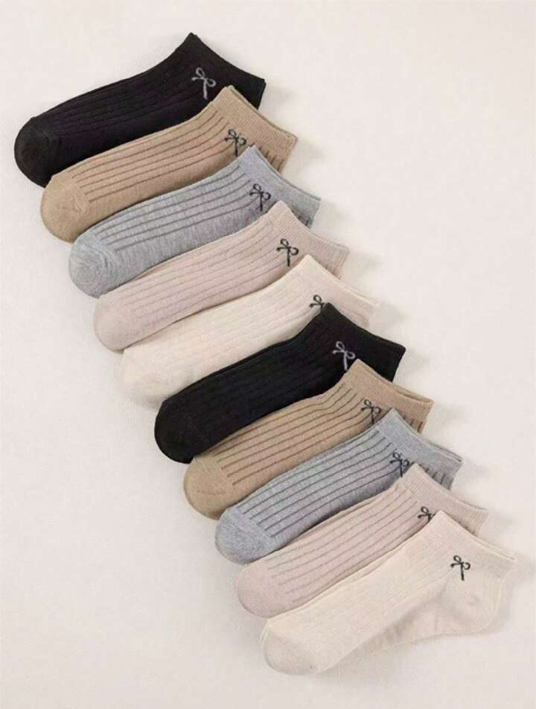 10 أزواج من الجوارب