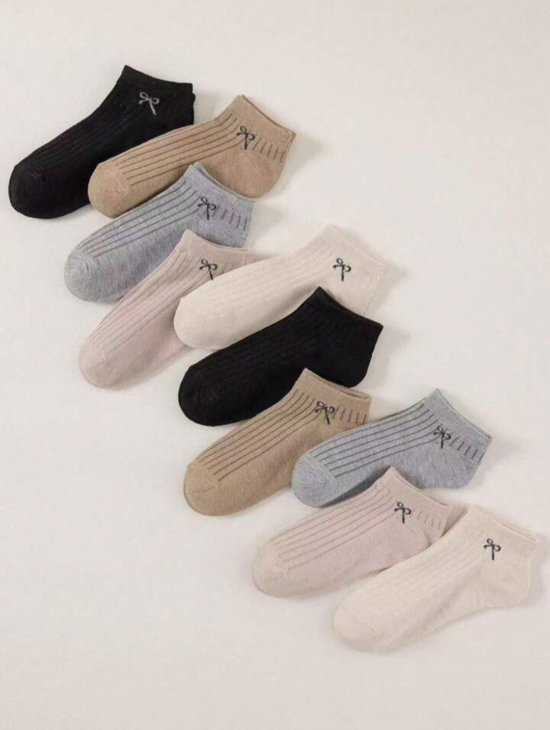 10 أزواج من الجوارب