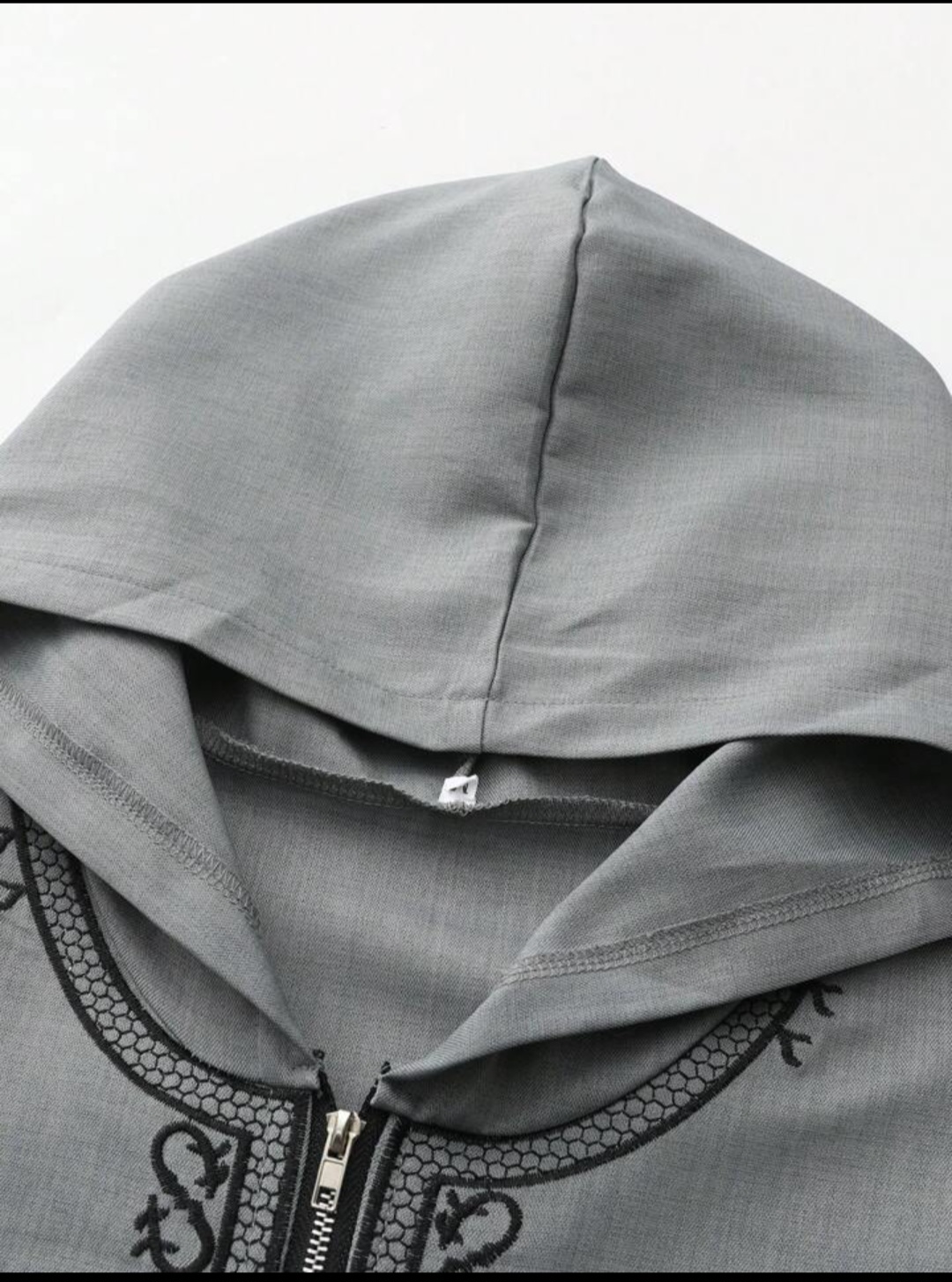 ثوب رجالي فضفاض